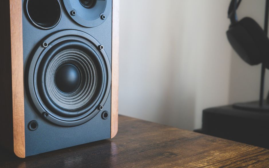 Common Myths About Vintage Speaker Refoaming & Crossovers I Stopped Believing