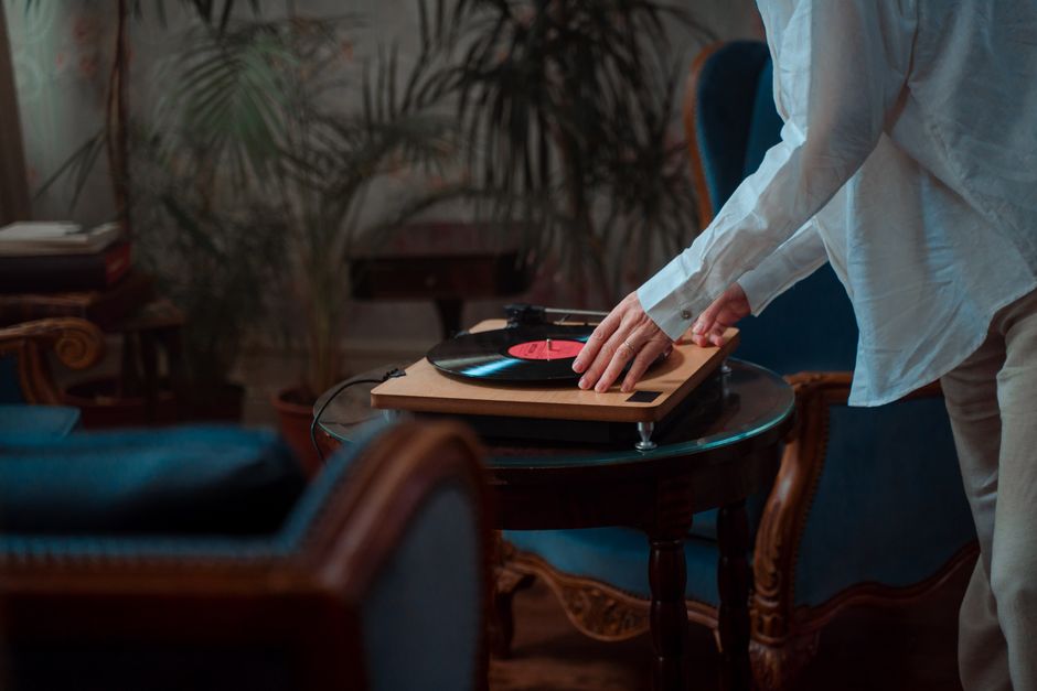 How Much Does Budget Hi-Fi Systems & Room Acoustic Tips Really Cost in 2026? Budget & Gear